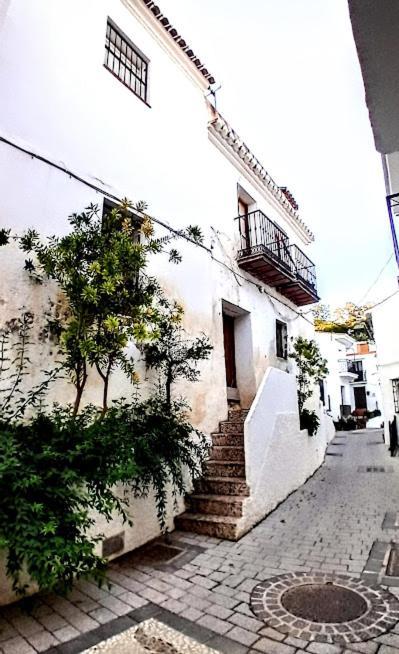 Posada Puente Romano Sedella エクステリア 写真
